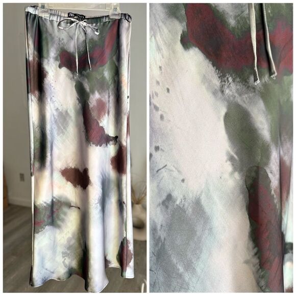 Zara Satin Effect Printed Skirt New - Picture 10 of 10